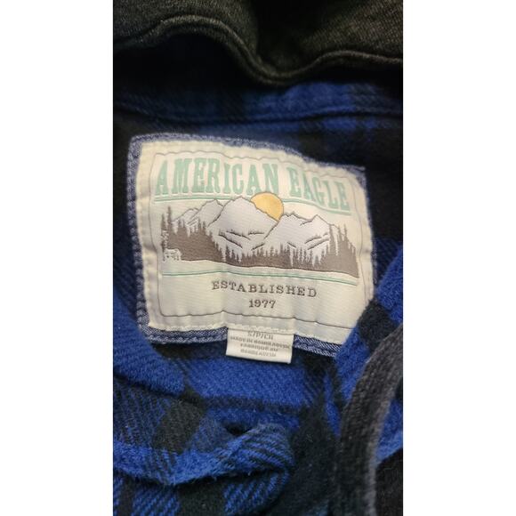AE Mens Blue Plaid Button Down Shirt with Hood - Picture 5 of 8